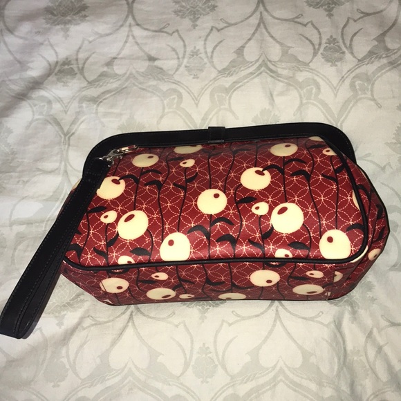 Petunia Pickle Bottom Clutch Diaper Bag - Picture 2 of 7